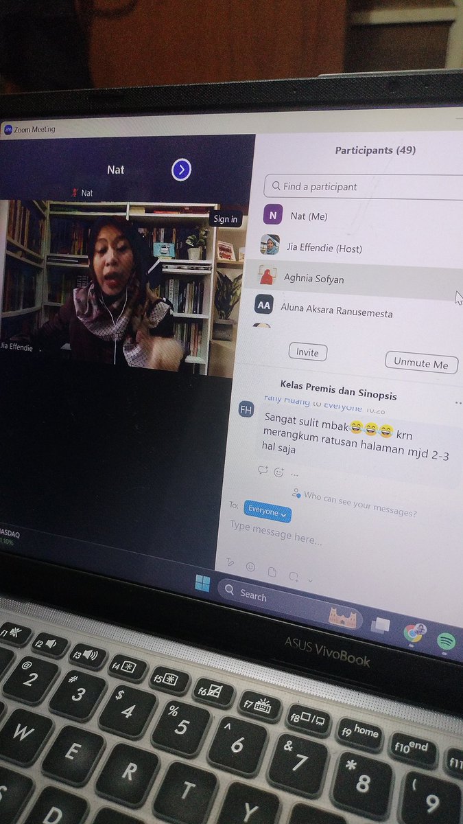 Hari ini ikut 2 webinar kece dari Mbak <a href="/JiaEffendie/">Jia Effendie</a> dan <a href="/wattpad_npc2301/">Nusantara Pen Circle</a> ✨

Kapan lagi Nat produktif ygy
