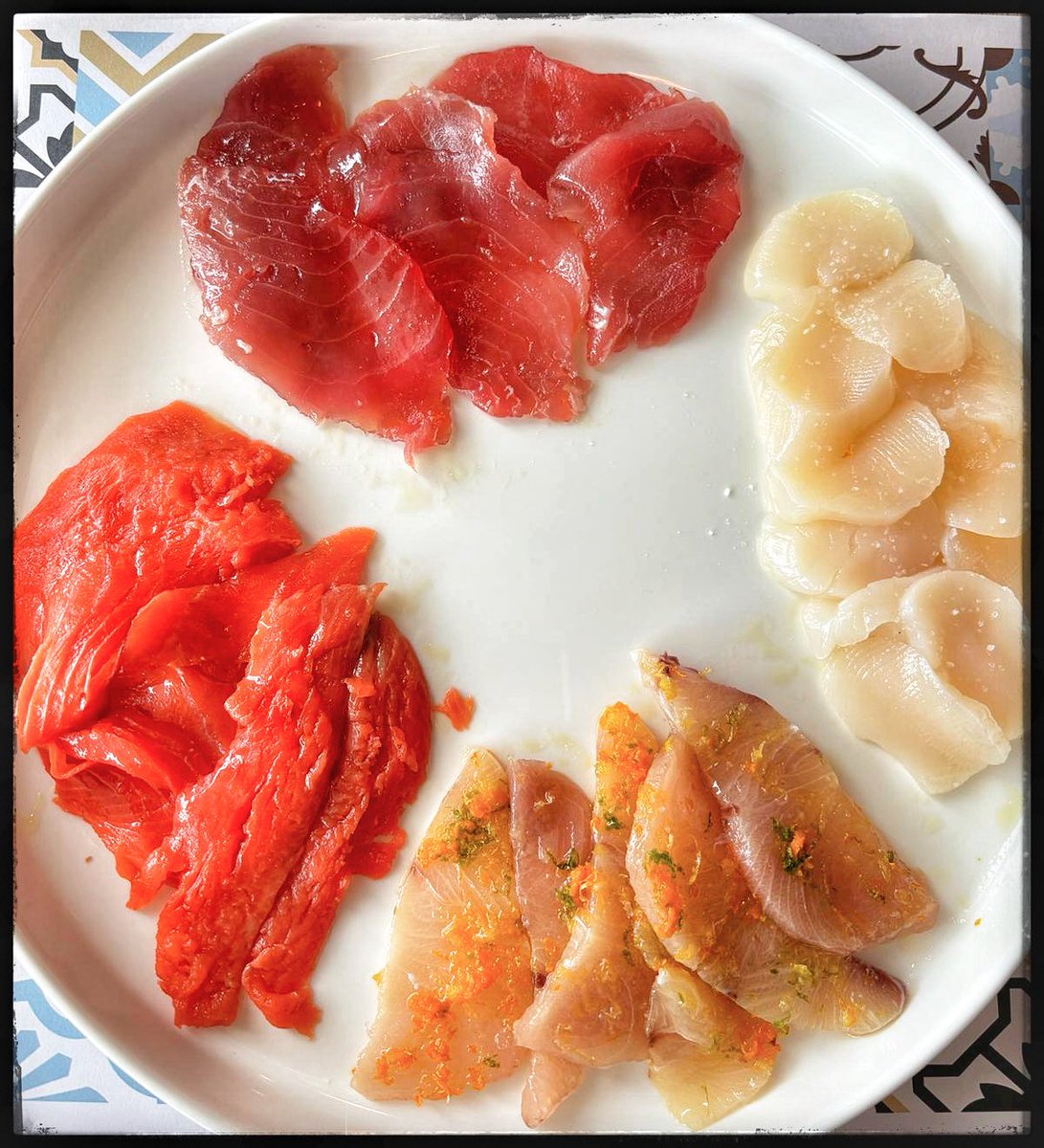 hardrockhm's tweet image. Sempre un piacere anticipare il #weekend da @pescheria_murice #murice #fishbar #fishrestaurant #venerdi #champagne #champagnelover #champagne🍾 #wine #winestagram🍷