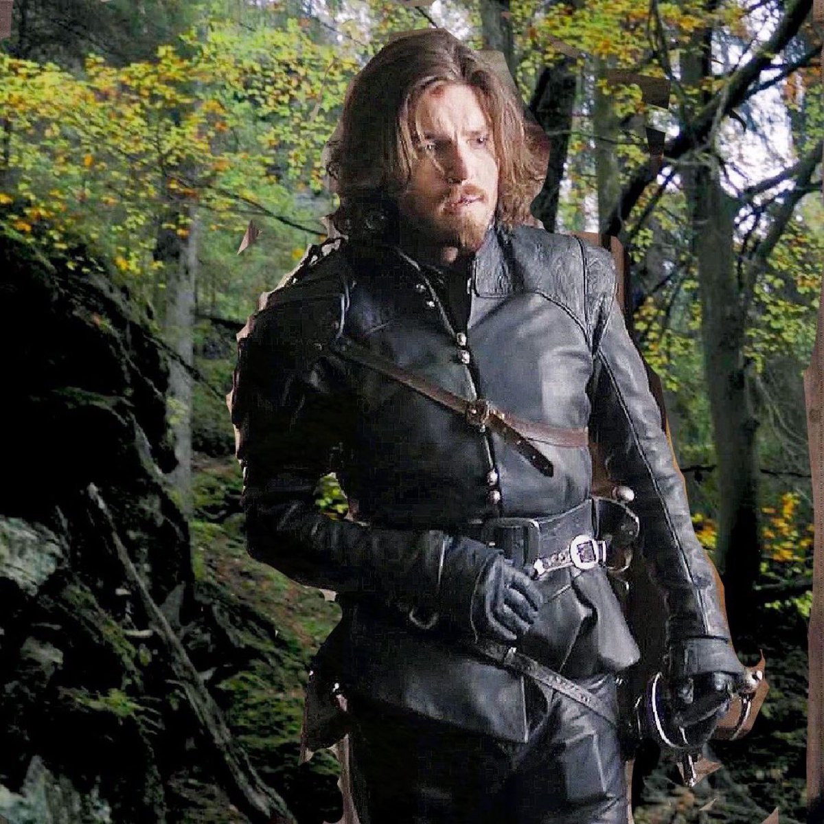 theladybeatric3's tweet image. If you loved the noble, quiet, leather-clad Praetorian Jack in #Furiosa, check out his predecessor #Athos in #TheMusketeers.  #TomBurke shines in both!  #BurkeBoost