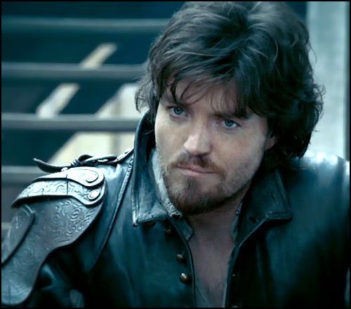 theladybeatric3's tweet image. If you loved the noble, quiet, leather-clad Praetorian Jack in #Furiosa, check out his predecessor #Athos in #TheMusketeers.  #TomBurke shines in both!  #BurkeBoost