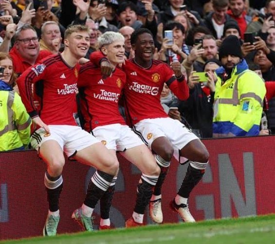 iammrblossom's tweet photo. If Man U wins the FA Cup🏆, We'll do giveaway for ppl that Likes❤️ this post. https://t.co/1G3xDfgwJO