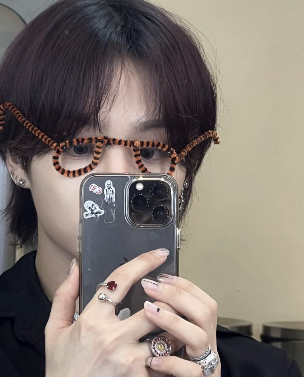 트레저오늘대기실에서뭔모루놀이한거임?