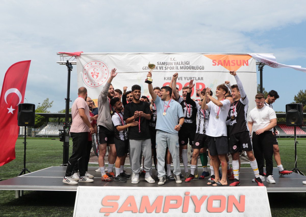 ManisaKYGM's tweet photo. 📍Tebrikler Şampiyon 🏆⚽️💫

📌36.KYGM Futbol Türkiye Finallerinde takımmız rakipleri ile oynadığı maçları yenilgisiz kazanarak Türkiye Şampiyonu olmuştur. Tüm öğrencilerimizi ve sorumlu personellerimizi tebrik ediyoruz. https://t.co/8n6jyqCMhp