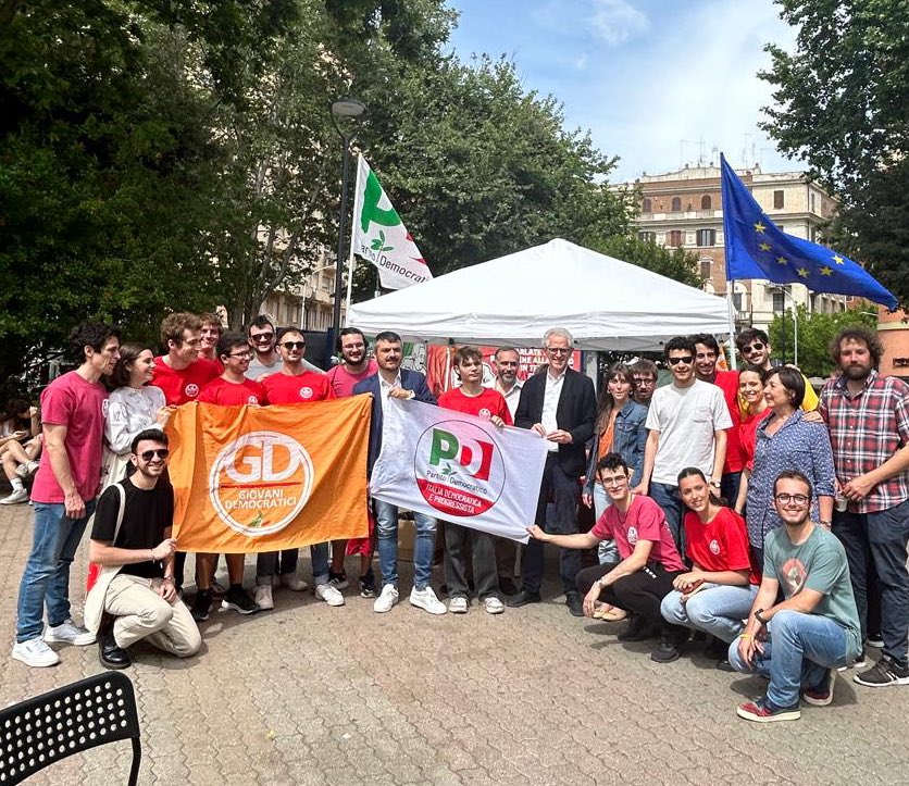andcasu's tweet photo. A Piazza Bologna la politica torna in piazza grazie ai Giovani Democratici e a tutta la grande comunità democratica del secondo municipio di Roma. Due giorni di incontri e confronti aperti alla città per costruire tutte e tutti insieme, combattendo strada per strada dentro questa campagna elettorale e oltre, un’Europa sempre più attenta ai diritti, alla giustizia sociale e all’ambiente #ElezioniEuropee #PartitoDemocratico
