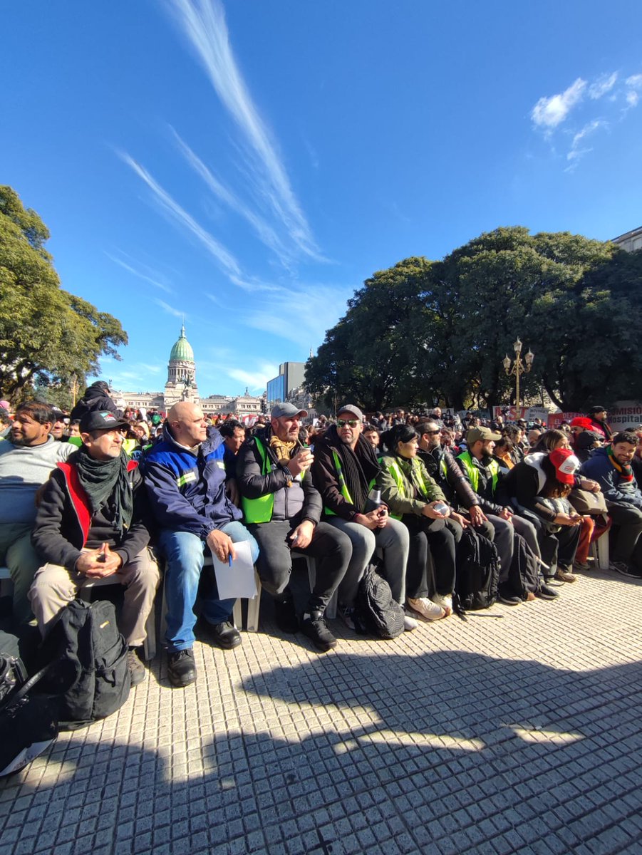 Desde fábricas recuperadas pasando por metrodelegados combativos a trabajadores de GPS en lucha, tercerizada de Aerolíneas, presentes en el #EncuentroDeTrabajadores