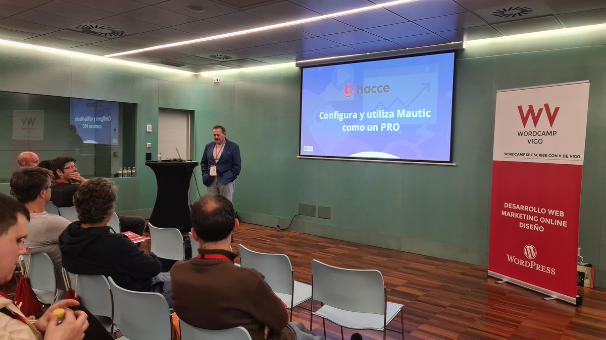 wp_vigo's tweet photo. Aprendiendo tras reponer fuerzas en el taller "Configura y utiliza #Mautic como un PRO" con José Manuel García Orois.
Vigo
#WPVigo2024 #WPVigo https://t.co/OCZGART9bk