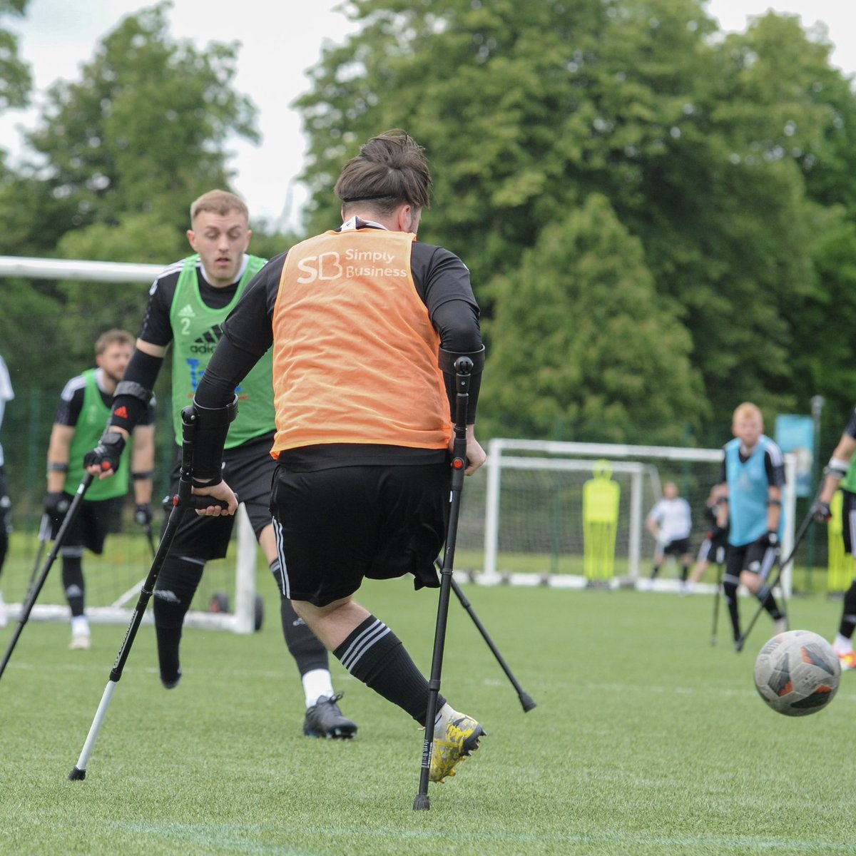 𝐏𝐮𝐭𝐭𝐢𝐧𝐠 𝐢𝐧 𝐭𝐡𝐞 𝐟𝐢𝐧𝐚𝐥 𝐭𝐨𝐮𝐜𝐡𝐞𝐬 🪄

A few snapshots from Saturday mornings session as the lads continued to take on board the messages. 

📸 | @seanwalshphotography 

#EAFAFamily | #UnstoppableTogether