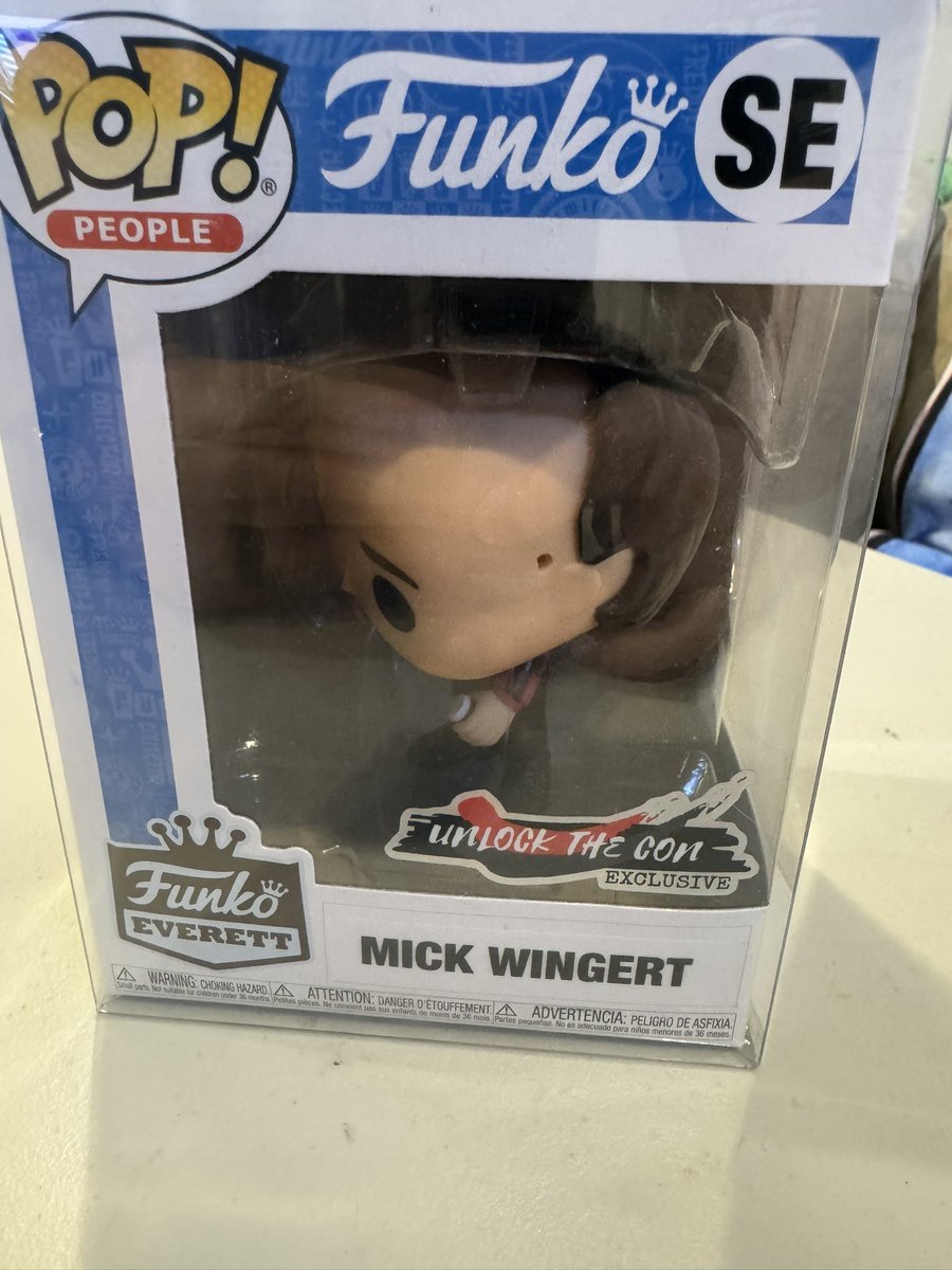 Just received an awesome gift from good friend of the show @MickWingert Much appreciated bud! Although jeez, why’d they give you the George Costanza treatment? Cmon @OriginalFunko be better! 😜 #seinfeld