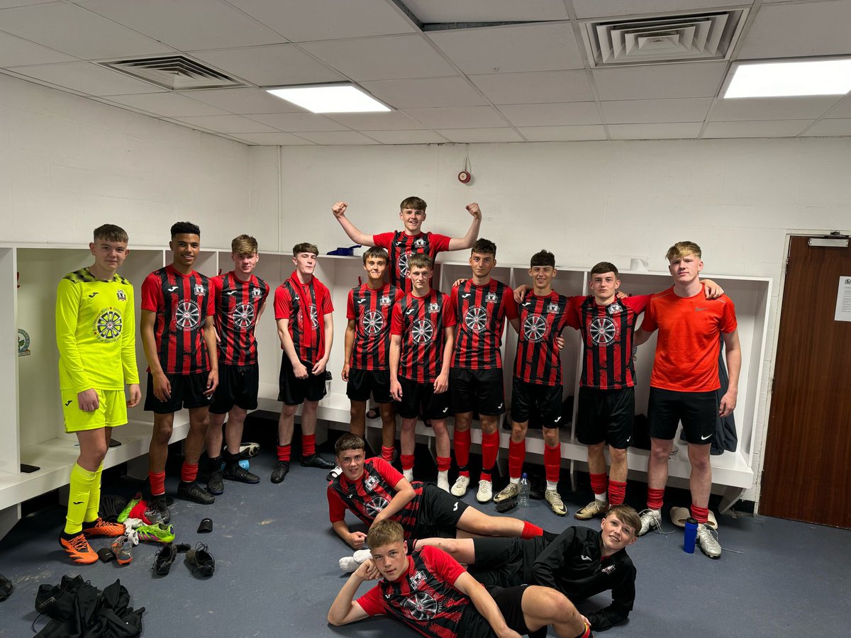 hrvdsfa's tweet photo. A brilliant 2-1 win b Blackpool for our U15s sees them qualify for the County Finals.
Details to follow.... https://t.co/R59nK3VbiU