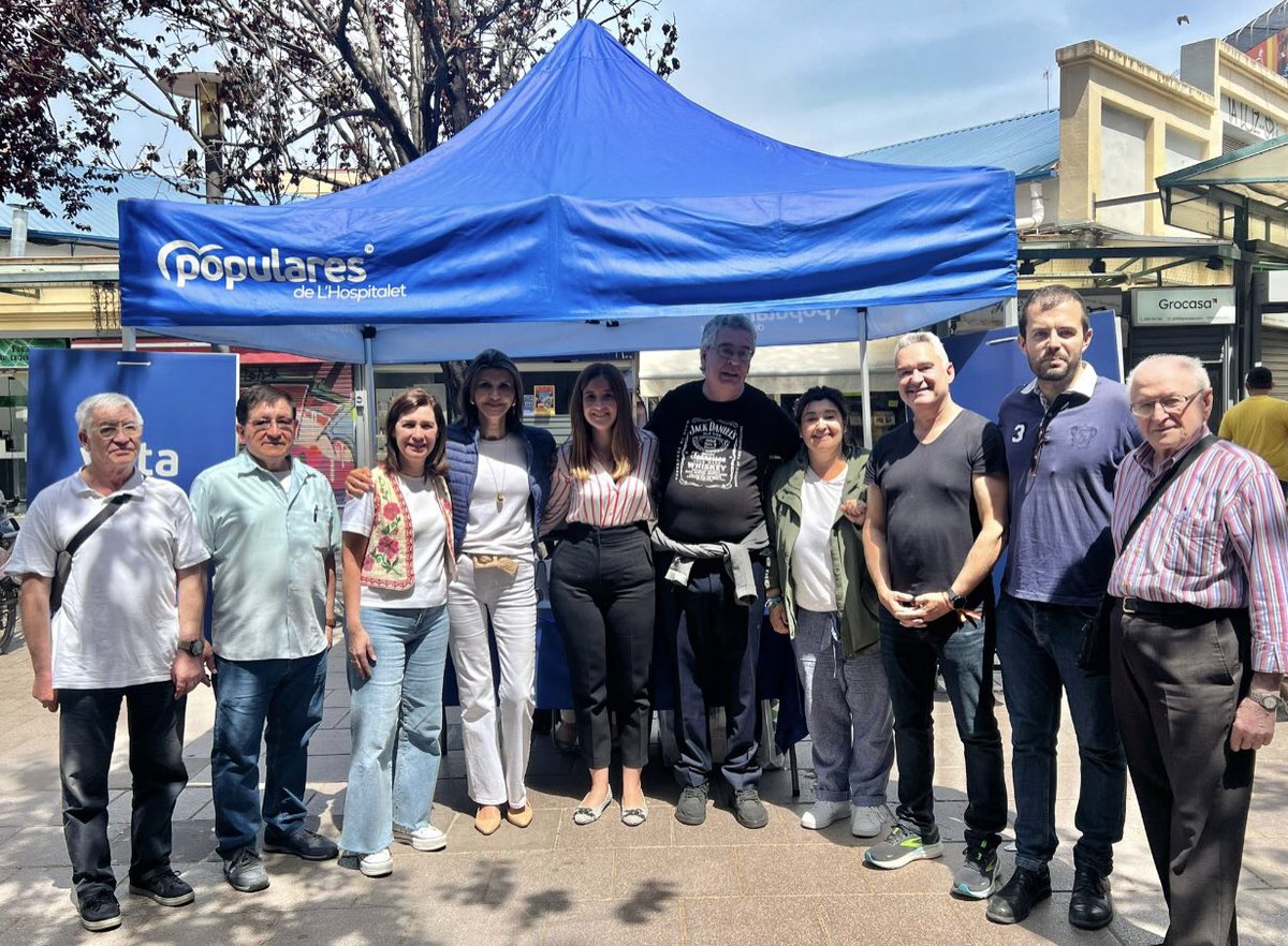 Nuestra diputada @LlanosdeLuna nos ha acompañado hoy en nuestra carpa informativa en el barrio de Santa Eulàlia. Gracias a todos los vecinos que se han acercado para compartir con nosotros sus propuestas para mejorar el barrio. Tomamos nota!!