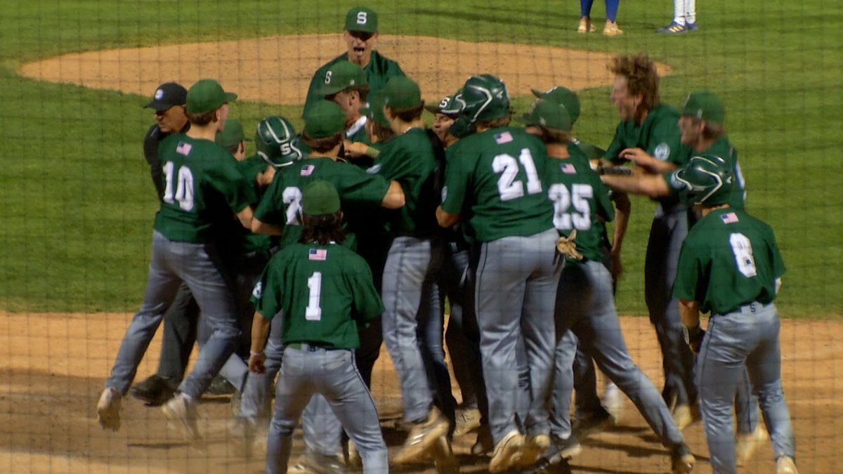 ⚾ @Shen_Baseball comes back from the brink of defeat to force Game 3 in Class AAA finals trib.al/eheZmWf