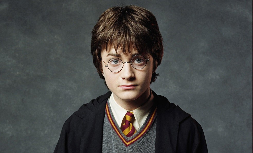 *Eu quebrando a dieta porque a @finibrasil resolveu lançar uma linha de Harry Potter* Os formatos: raio, óculos do Harry, Edwiges e Chapéu Seletor.