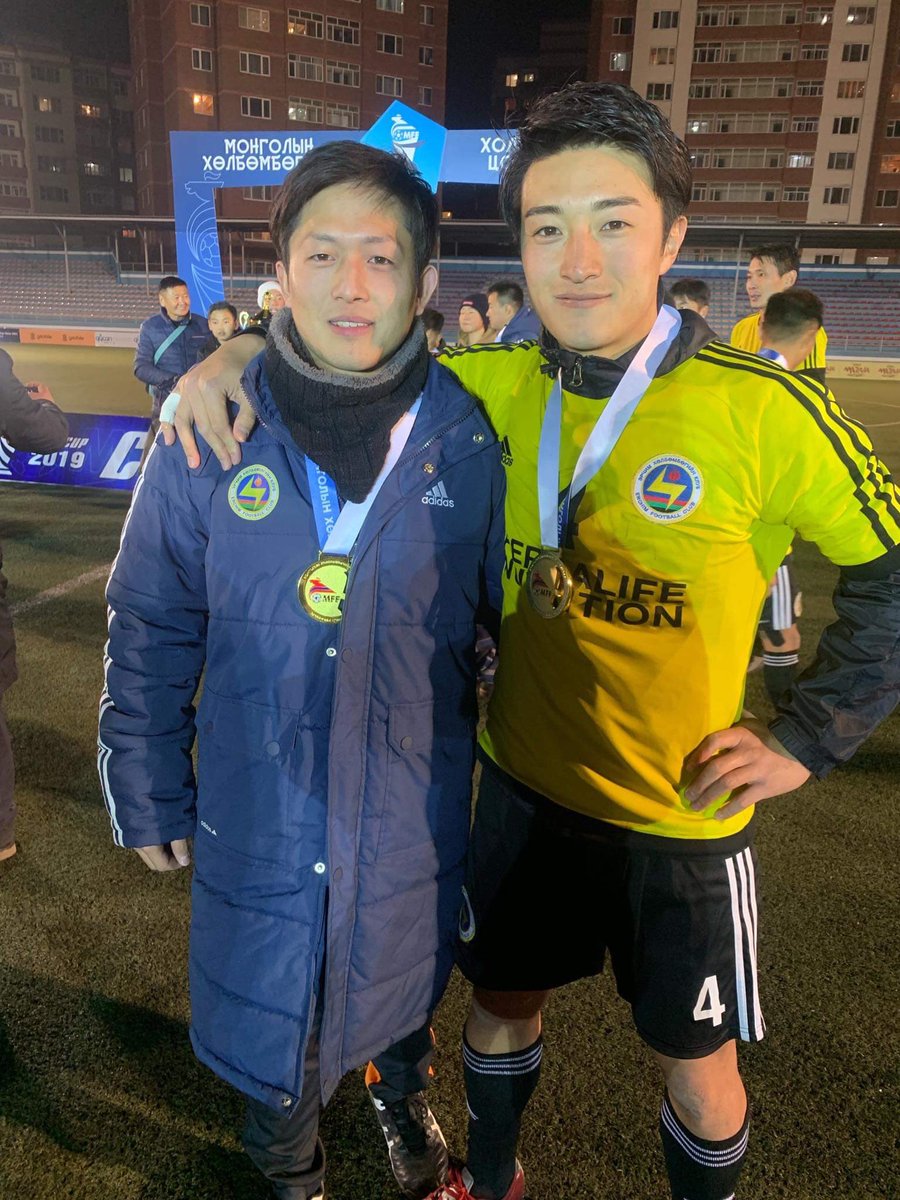 Nishi_249's tweet photo. 5年前にモンゴルのサッカーチーム(Erchim FC)で一緒だった脇野隼人選手@ronaudo8810 と🇦🇪アブダビで再会。別の国でまたこうして会えることがとても感慨深い。同い年の彼からたくさんの刺激をいただきました。 https://t.co/SQXHisWdse