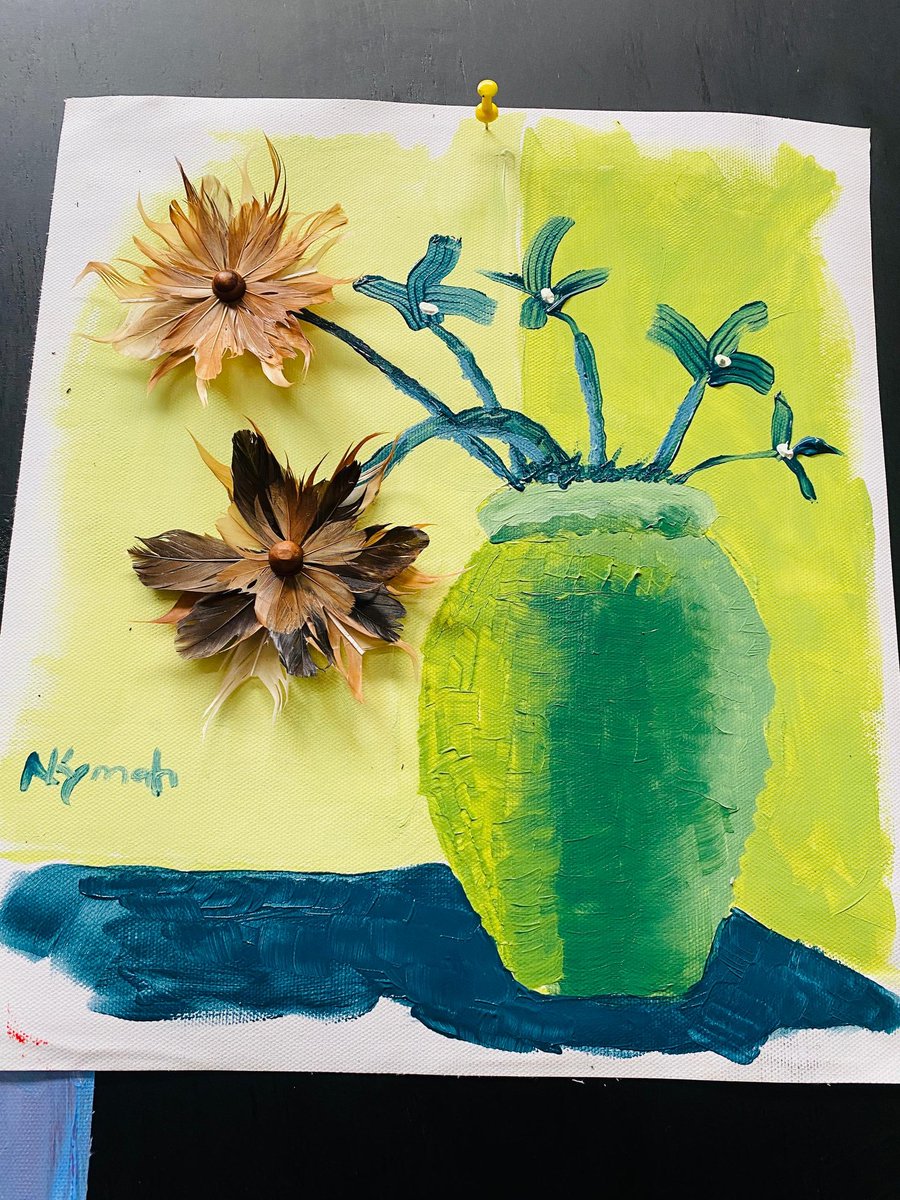 NaswibaNana's tweet photo. Have a look at @NamazziNaymah and @MaamaKampala21 's art pieces😊
Mine is coming 😂
#CreativeCentral
#CreativeTapestry https://t.co/70gCEUMf6h