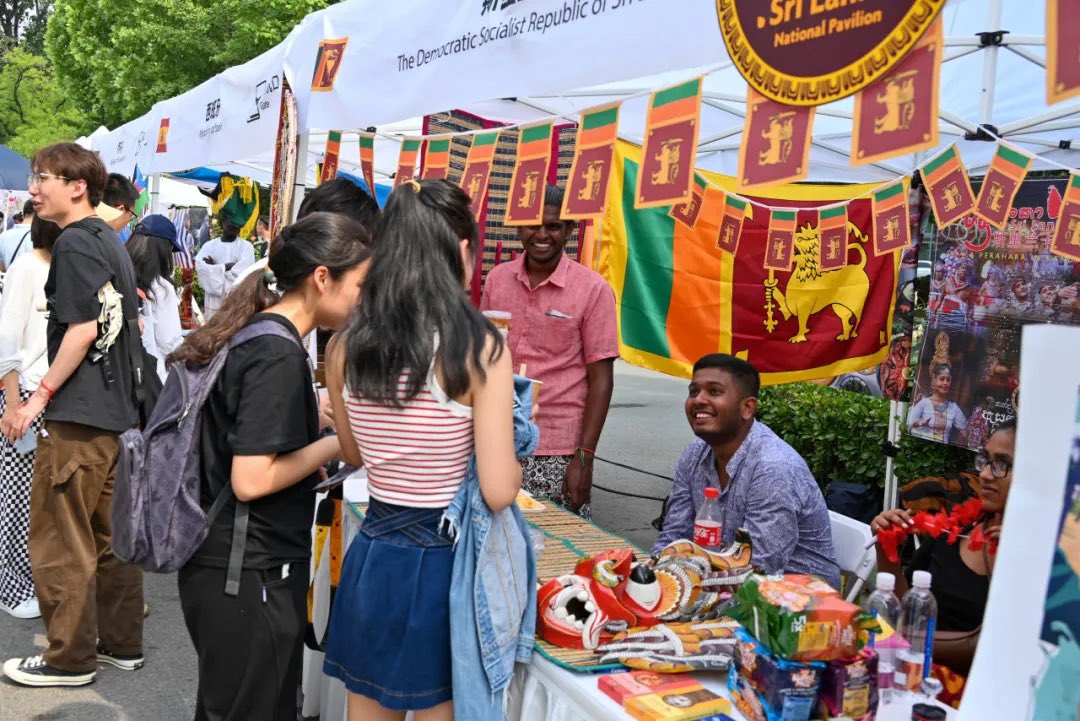 🌍✨ The 9th Beihang University International Cultural Festival is in full swing! 🎉 Held across campuses in Beijing & Hangzhou, the festival showcases cultural booths, traditional costumes, and spectacular performances from students across 41 countries.