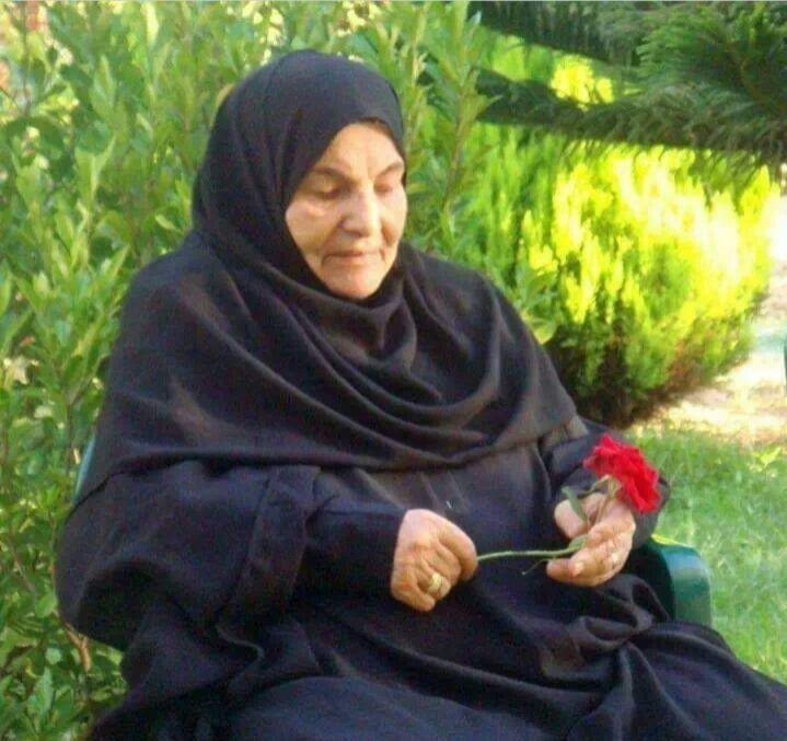 إنّا لله وإنّا إليهِ رَاجعُون
ننعي اليكم وفاة والدة سماحة  الأمين العام لحزب الله السيد حسن نصرالله ....