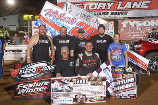 John Trone Tribute winner last night @WilliamsGrove @dannydietrich. I can't get down to VL but announcer Dave Hare puts my camera to use. @SprintCarNews @PAPOSSE410s @wtloosejr @WandaDietrich @dirtvision