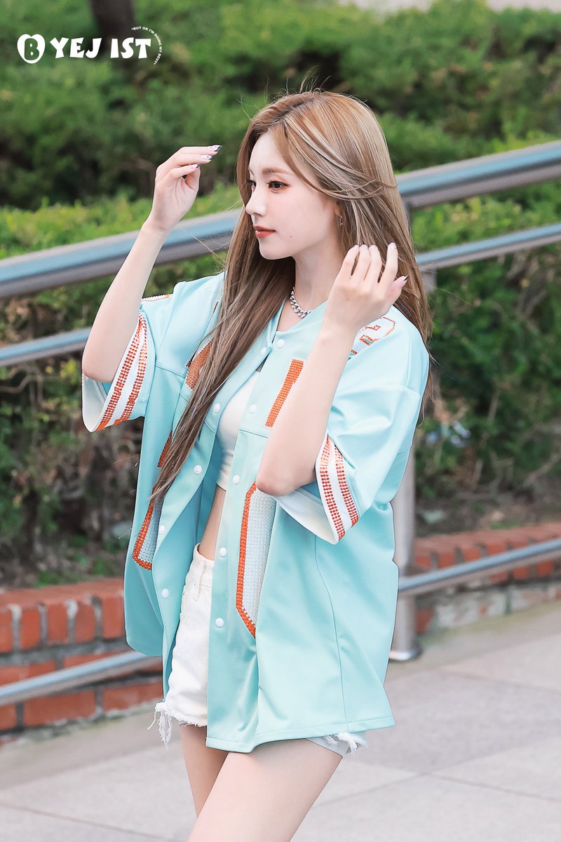 🐈‍⬛🥴🖤🎂🥳
——[HD] 230804 Music Bank

검하해🖤 

BORN TO BE LOVED YEJI DAY
#AceQueenYEJIday
#아기고양이슈가파우더말랑공쥬_예지야생일축하해
 #예지  #YEJI  #ITZY  #있지