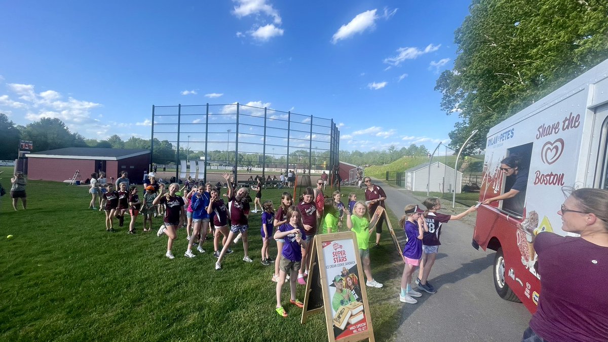 CCHS Softball tweet media