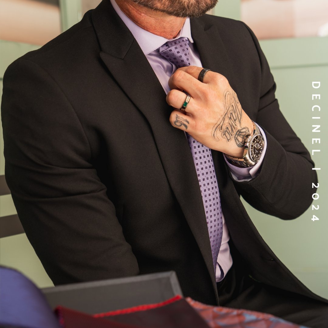 Decinel_Suits's tweet photo. Seu novo traje favorito está mais acessível do que nunca! Aproveite o valor promocional de R$799 na pré-venda do nosso terno slim fit preto.

📲Whatsapp->(11) 93908-0850
#alfaiataria #suits #menstyle #modamasculina #ternoslim #oab #fashion #mensclothing #ootd #style #lookdodia https://t.co/mLKeiligjB