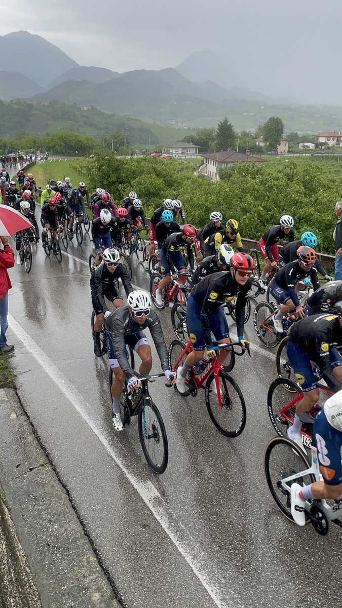paneta1980's tweet photo. A vedere i forti. 🌧️🌧️🌧️🌧️
#refrontolo https://t.co/GeLiApTjrl