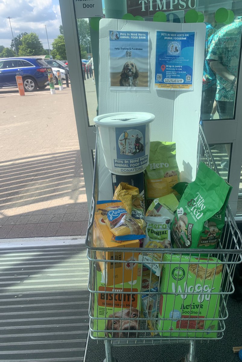 We have a lovely day at Asda hatfeild We raised £198 🤗🥳 Thank you so much to everyone who kindly donated goods and money. Thanks for coming to say hi, we really appreciate your support and kindness . Thank you to Asda for a lovely day 🥳🤩🙏💕🐾