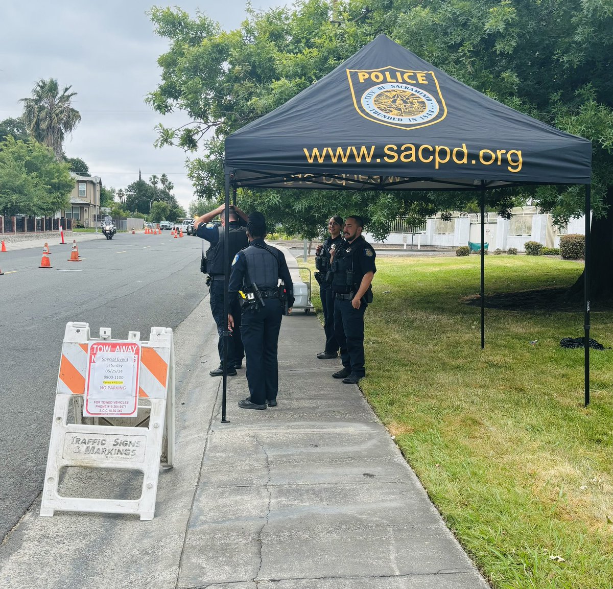 SPDNorthCommand's tweet photo. @SacPolice Just completed our briefing and we are set up. #SacPD https://t.co/AmM3WQfkWM