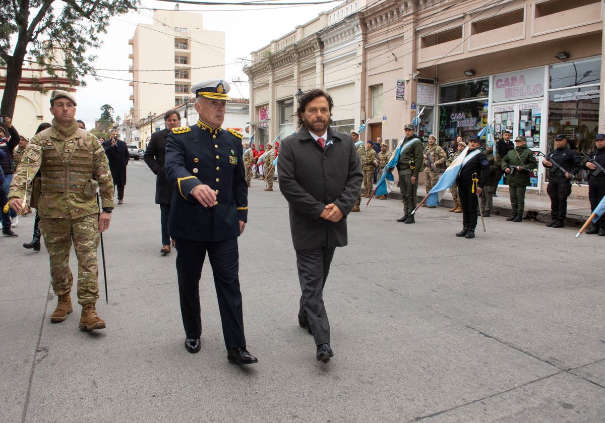 A 214 años de la Revolución de Mayo, celebramos el nacimiento de nuestra Nación. Recordamos el coraje y la determinación de aquellos que lucharon por la independencia y la soberanía de nuestra Patria. Sigamos trabajando juntos para construir una Argentina más justa y federal 🇦🇷♥️
