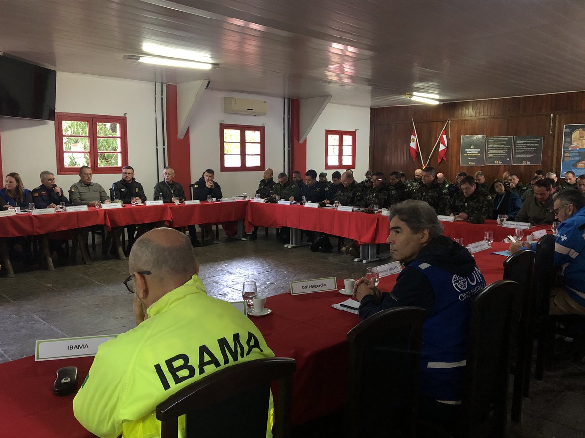 #OperaçãoTaquari2 Briefing diário do Comando Conjunto e Agências para alinhar o trabalho de apoio ao Rio Grande do Sul.