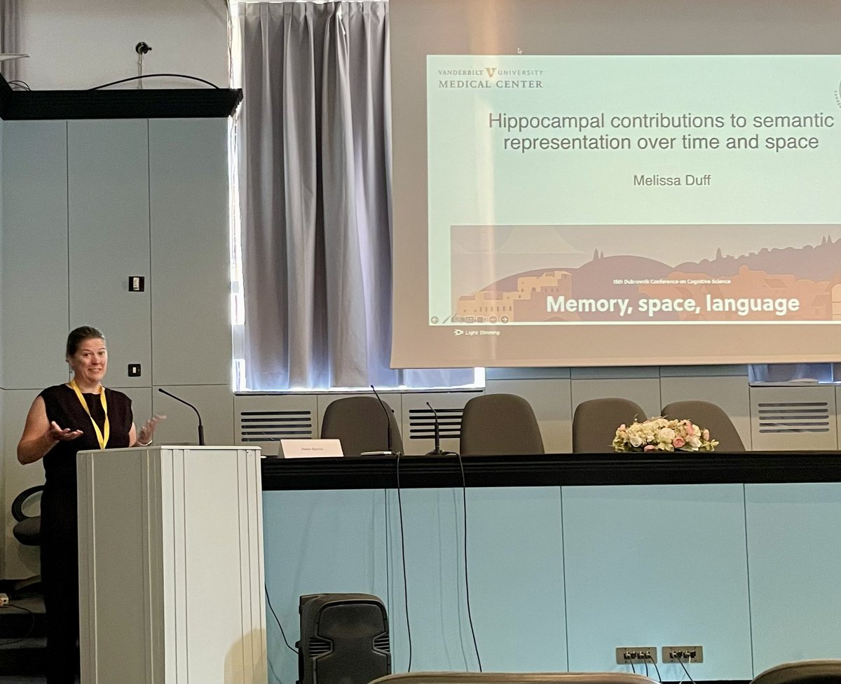 ShariceClough's tweet photo. Fabulous keynote talk by @duffalab on a large body of work linking hippocampal relational memory to the maintenance and updating of semantic representations at #DUCOG2024 🧠🙌👏 https://t.co/2Yvb9Mj5Ox