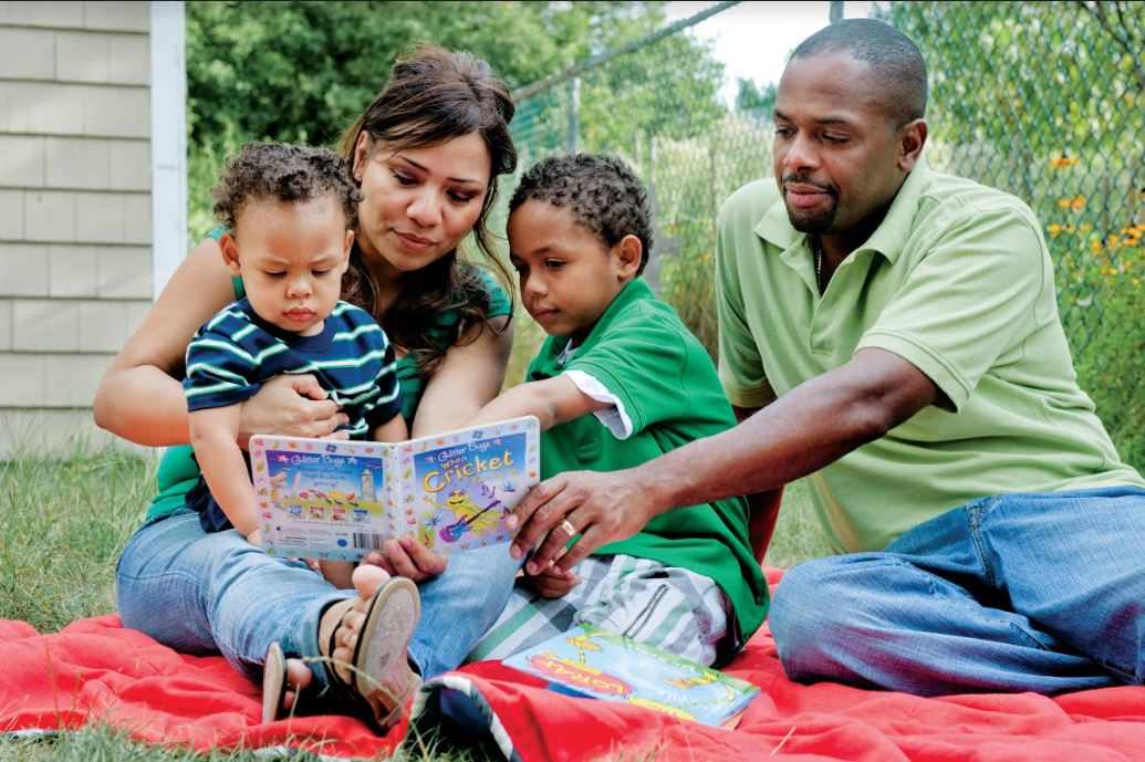 Happy Saturday! What are you doing today as a family this weekend? Get outside, play a card game, bake a special treat, read your favorite book. Whatever you’re doing, do it together! #kidsathome #reachoutreadgny #earlyliteracy #distancelearning #readtogether