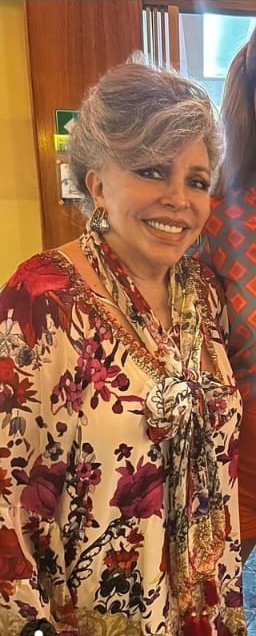 lolajjmis's tweet photo. @GigelaChelu @vrocastroficial @michcastro @Irina_OsievaNN @Elena_Vo743720 @Helga97202746 @oly_ilina @Lop_Ram_Rene @ClausMoNiiK @isagomesIG @MariBautista_13 @MarthaMiller420 @Sayrafj27 @vc_thequeen @byyona_ Gracias Gige querida,gracias por sus buenos deseos Dios siempre la bendiga, abrazo fuerte familia 😘 https://t.co/zjPvC7EEht