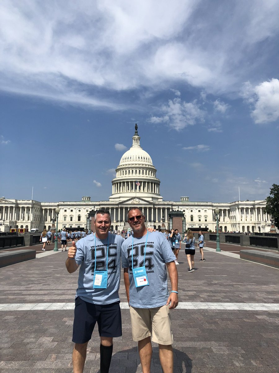 MrP1nta's tweet photo. @HolmesDCtrip @LivoniaDistrict #livoniapride https://t.co/sGYV2gZX8c