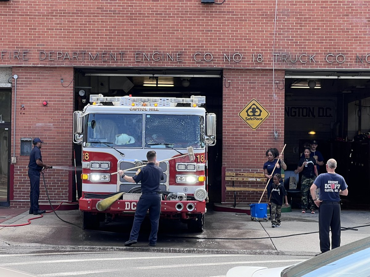 tmdenterprises's tweet image. DC’s bravest -  the family of engine 18 with a little help from a future lifesaver thank you DC fire fighters be safe!  @dcfireems #DCFD #engine18 #firetruck