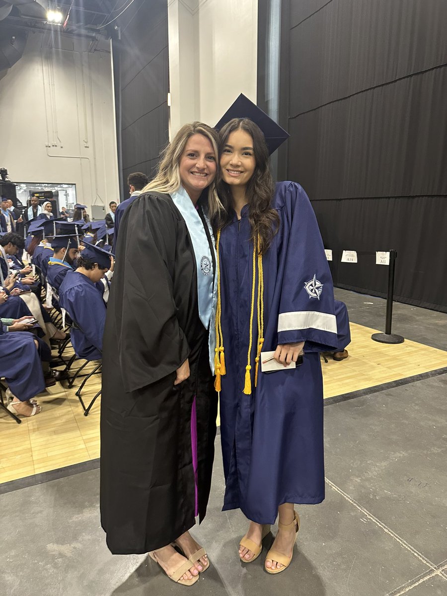 Coach_Sorge's tweet photo. (2/2) Can’t wait to see you girls go off in the world and continue to be amazing!! We will miss you but you have left a lasting mark in the CHS volleyball program!! 💙🏐 https://t.co/lupzM6lbSe