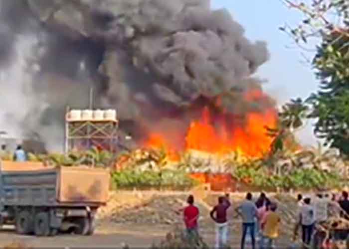 Raging inferno at gaming zone in Rajkot leaves 22 dead  yespunjab.com/?p=967979

#NewDelhi #Fire #GamingZone #Rajkot #Gujarat #Saturday #ShoppingMall #PoliceTeam #YesPunjab