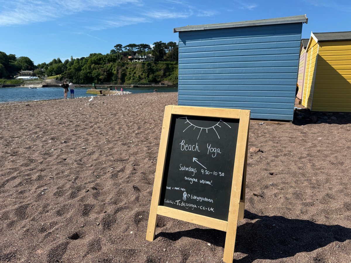 FreshEscapes's tweet photo. A perfect day for a walk on the beach in Teignmouth and Shaldon, Devon.  

#DevonWalks #TeignmouthBeach #ShaldonWaterTaxi #ExploreDevon #BotanicalGardens https://t.co/tWhJO93M2K
