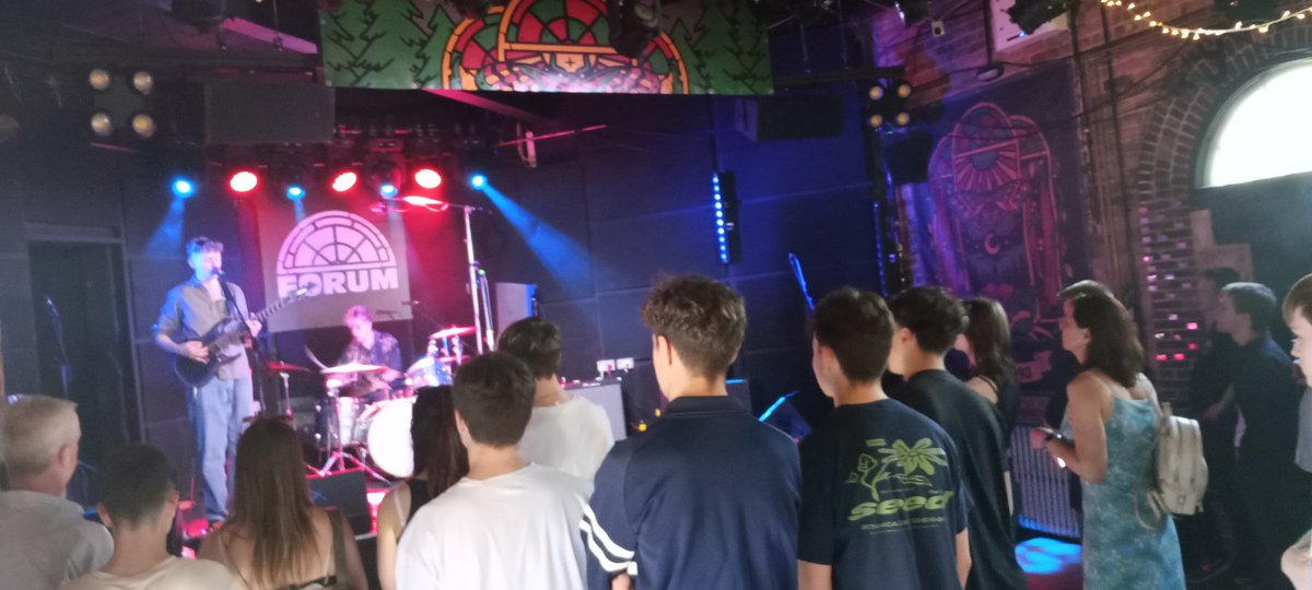 Music <a href="/twforum/">tunbridgewellsforum</a> inside &amp; <a href="/WordUpPoets/">WordUp!</a> outside - Civil Complex on stage here, two of the organisers of Under 18s Open Mic Night #TunbridgeWells #festival