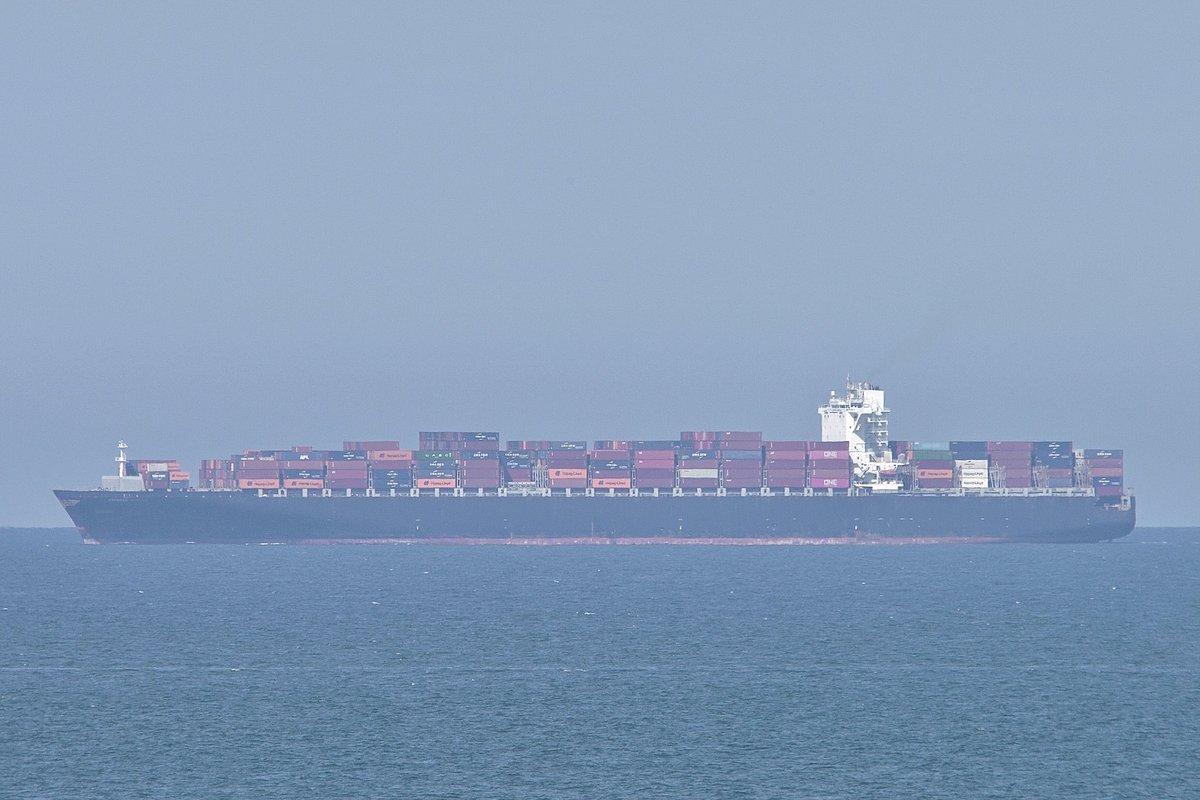 Operated by #HapagLloyd the EXPRESS ATHENS, IMO:9484948 en route to Norfolk International Terminal (NIT) Virginia, flying the flag of Liberia 🇱🇷. #ShipsInPics #ContainerShip #ExpressAthens