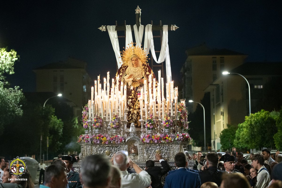 “¡Oh, vosotros todos, los que atravesáis el camino, mirad y ved si hay un dolor semejante al mío!”

🔴 Abandona la Virgen Las ONG y se aproxima a la Plaza de las Tendillas.

#Desamparados24 #BurdeosyOro