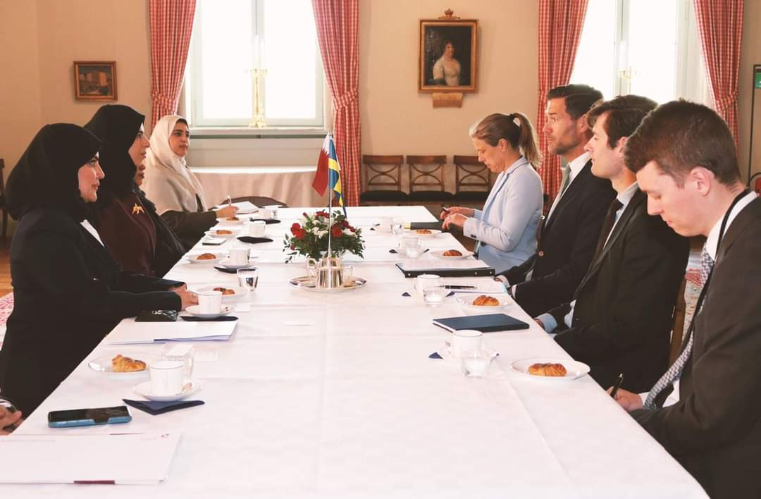 Minister of Qatar for International Cooperation at the Ministry of Foreign Affairs HE Lolwah bint Rashid Al Khater has met with Minister of International Development Cooperation and Foreign Trade of the Kingdom of Sweden HE Johan Forssell, in Stockholm. The meeting discussed