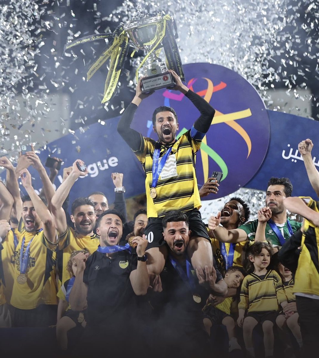 AlbarakatAm's tweet photo. الأبطـــــــــــــ🏆ـــــــــــــال
#الحسين_إربد
#الدوري_الأردني_للمحترفين
#jordanproleague https://t.co/biMJOyq6hY
