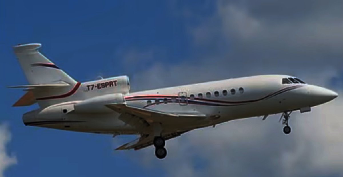 Alexmezza948's tweet photo. ANTE LA INMINENTE CAÍDA DEL RÉGIMEN CRIMINAL CHAVISTA LA COMUNIDAD INTERNACIONAL HA EMPEZADOA A DESPLUMAR LA FLOTA AÉREA PRIVADA DE MADURO
PRIMERO FUE EL BOEING 747 DE EMTRASUR QUE TERMINÓ DESHUESADO EN LA FLORIDA Y AHORA UN JET FALCON 900EX SIGLAS T7-ESPRT, EN REP DOMINICANA🚩🔥 https://t.co/KfDv7evZdR