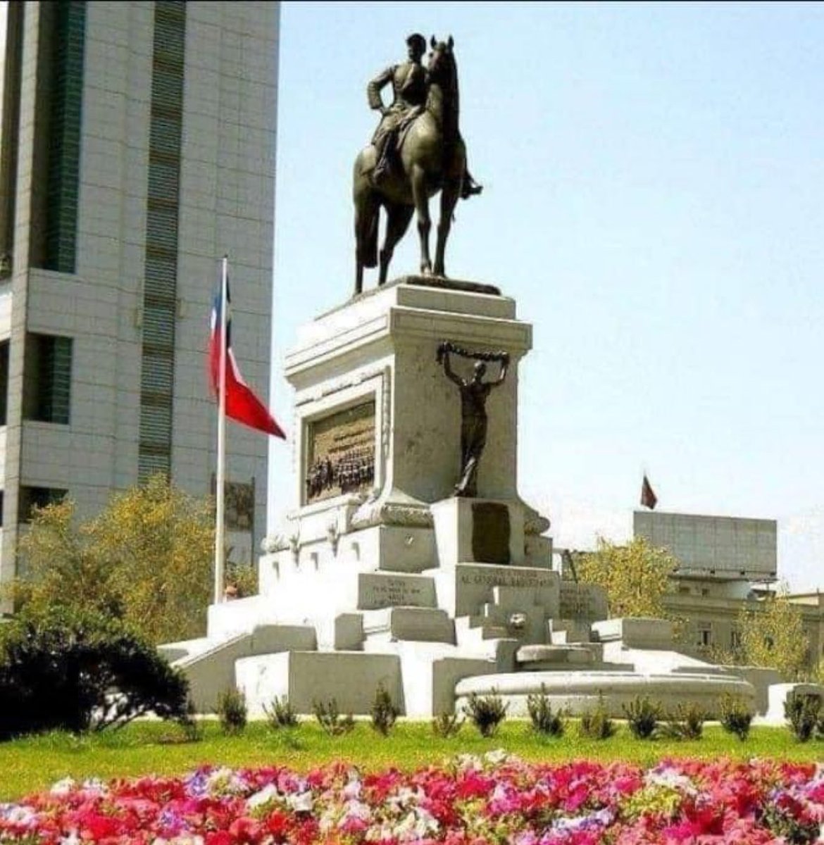 Cuándo vuelve la estatua del General Baquedano a Plaza Italia?