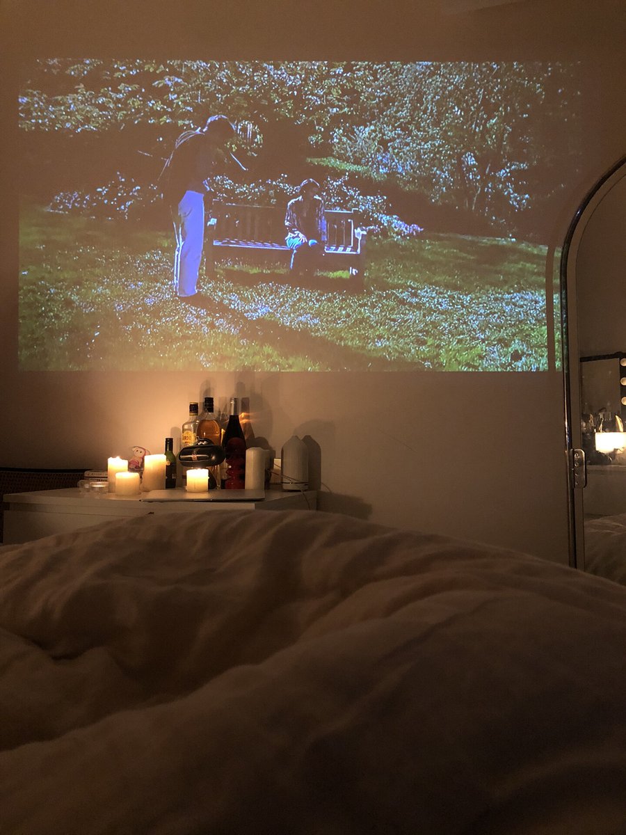 wellersonte's tweet photo. In my spare time I like watching TV, laying on the couch, just chillin' https://t.co/gpyDwJP9I7
