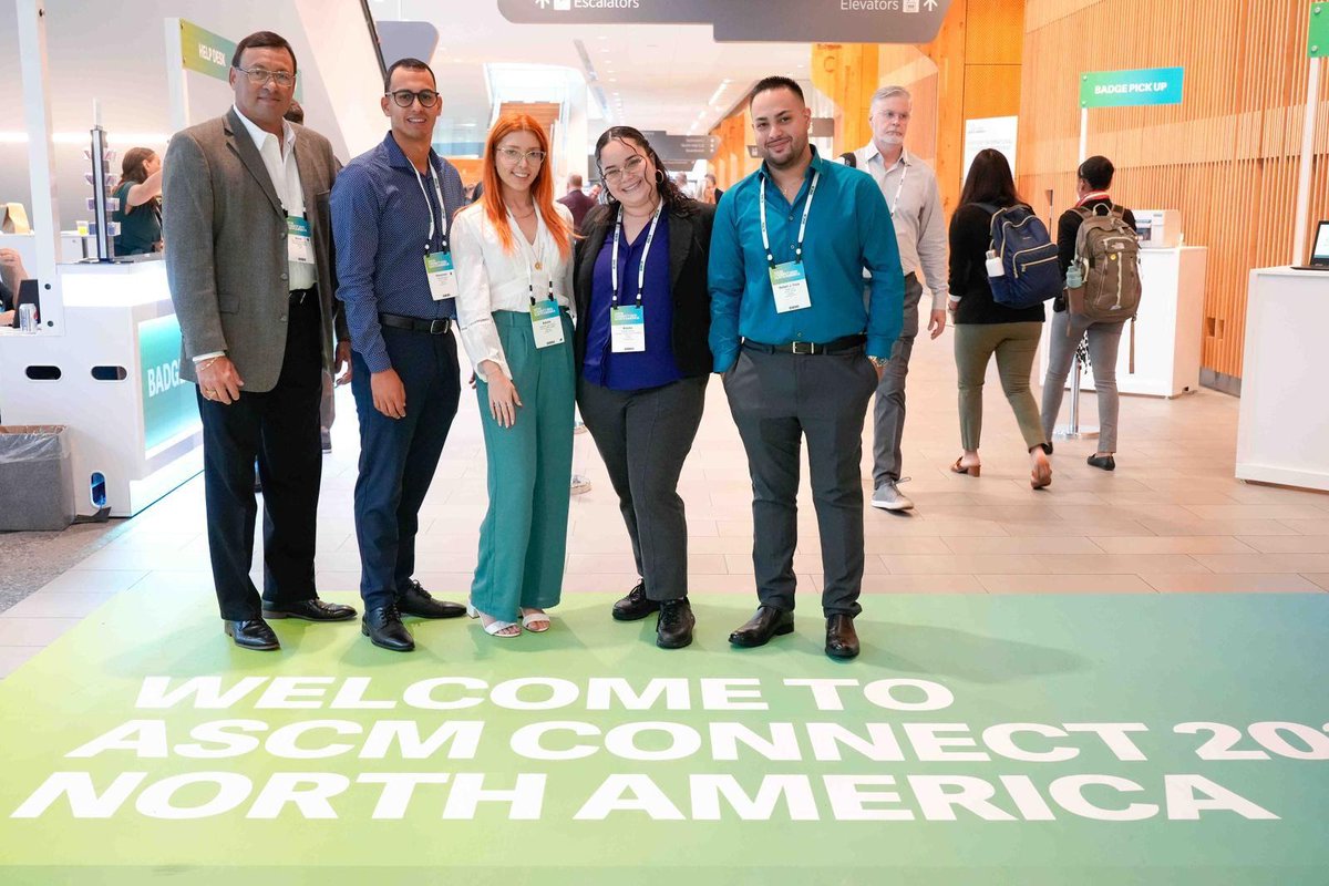 apicsuprm's tweet photo. #APICSRECAP ASCM Connect North America 2023, donde conectamos con múltiples profesionales de la industria y asistimos a varias conferencias sobre lo que viene en la cadena de suministro. 🌐 https://t.co/VFiSN271cb