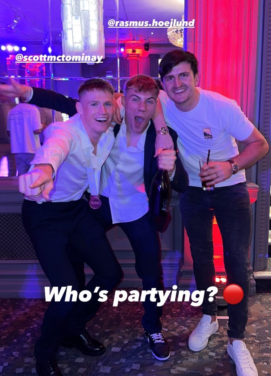 UtdDistrict's tweet photo. Party Time 🥳😂 https://t.co/XdhOpWtRc3