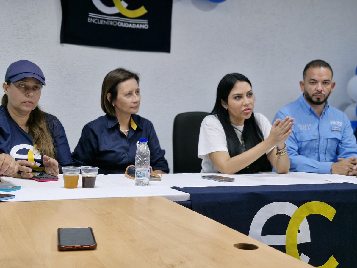 Delsa Solórzano: "Maduro ya está derrotado en la calle, falta derrotarlo en las urnas electorales el #28Jul"

La presidente del partido Encuentro Ciudadano, Delsa Solórzano, aseguró este sábado desde el estado Vargas que Maduro está derrotado en la calle y ante la gente.

"Falta