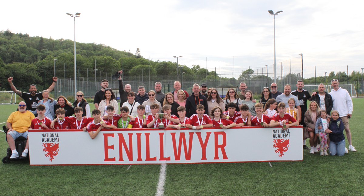 🏆@fawales U15s National Champions!🏆

3-0 down at halftime to <a href="/pontyacademyfc/">Pontardawe Town Academy</a> our U15s responded second half scoring three themselves to make it 3-3.⚽️⚽️⚽️.

The side then went on to win the shoot out in Cardiff to be crowned 🏴󠁧󠁢󠁷󠁬󠁳󠁿 U15s Champions! 

#academy