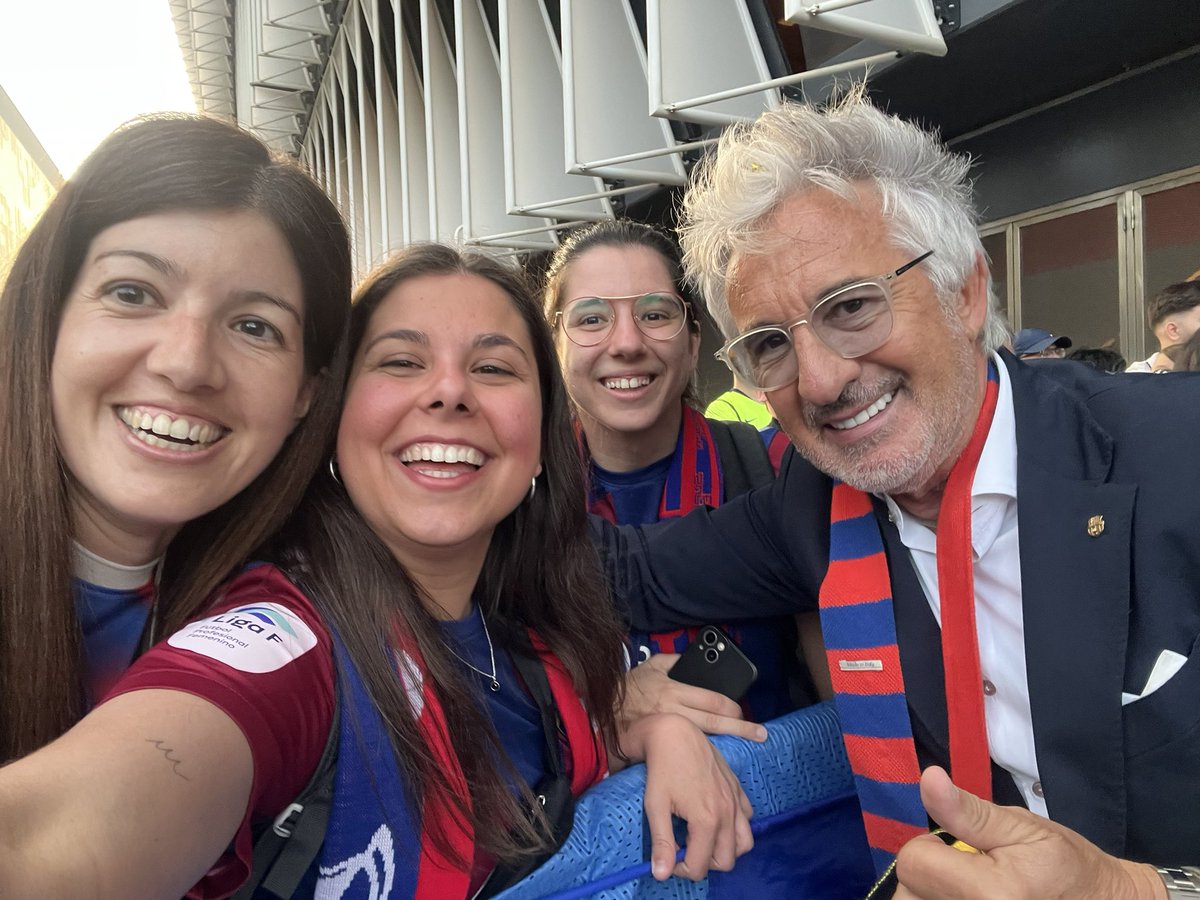 annaallenaa's tweet photo. Enhorabona per la feina Xavi!! Toca celebrar-ho! 💙❤️ https://t.co/cYFPoRHASH